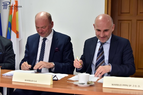 Warbud podpisał umowę na modernizację 5 budynków szkolnych w podwarszawskiej gminie Wiązowna
